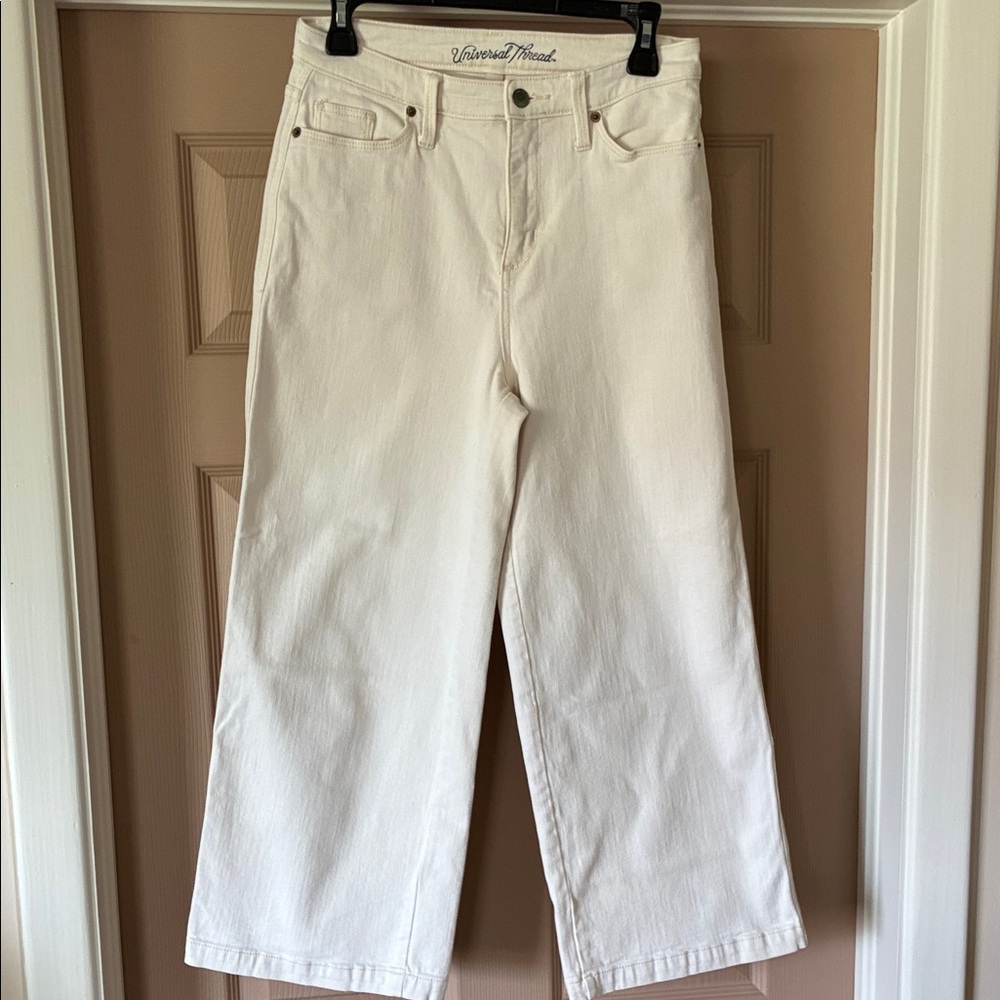 Universal Thread Cream Wide Leg Crop Jeans